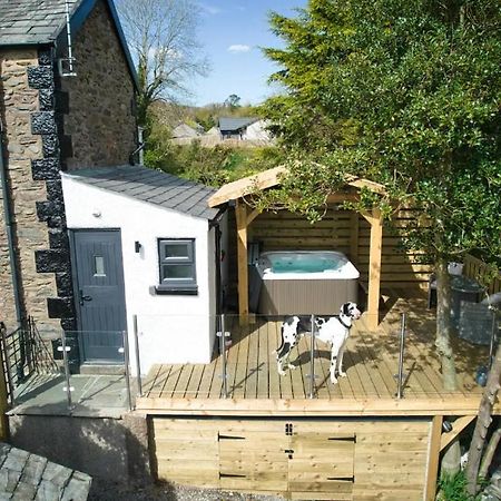 Luxurious Cottage With Hot Tub, Lake District Duddon 外观 照片