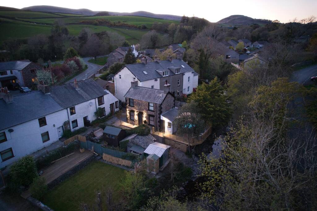 Luxurious Cottage With Hot Tub, Lake District Duddon 外观 照片