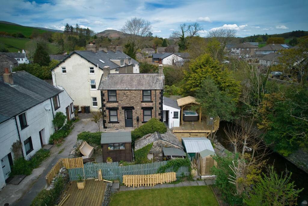 Luxurious Cottage With Hot Tub, Lake District Duddon 外观 照片